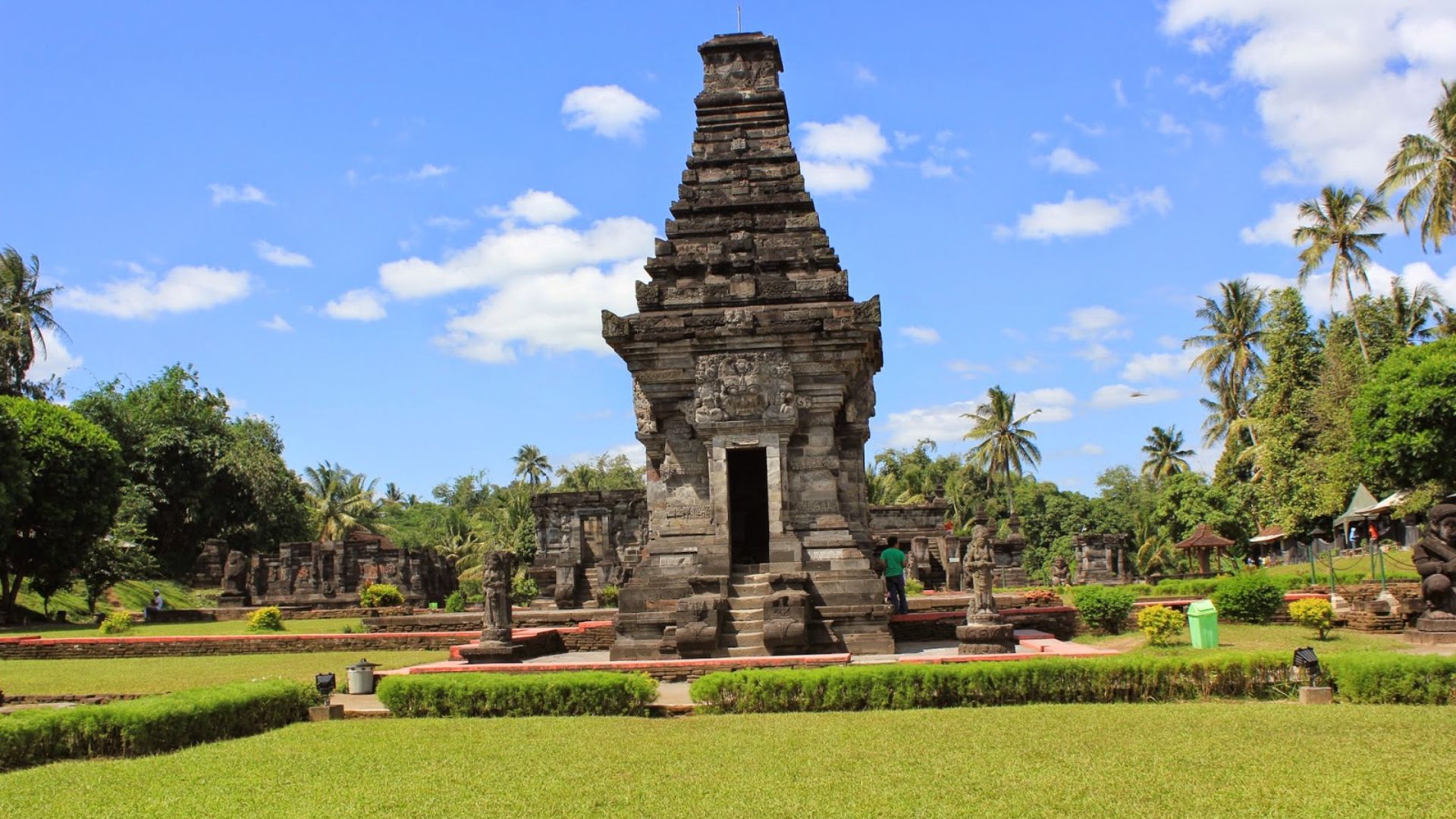 Candi Penataran  Kejayaan Hindu di Jawa Timur